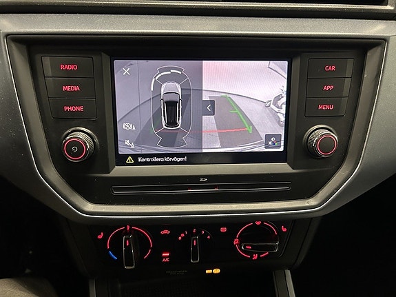 Seat Arona 14 of 22