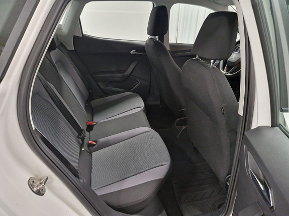 Seat Arona 9 of 19