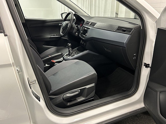 Seat Arona 7 of 22