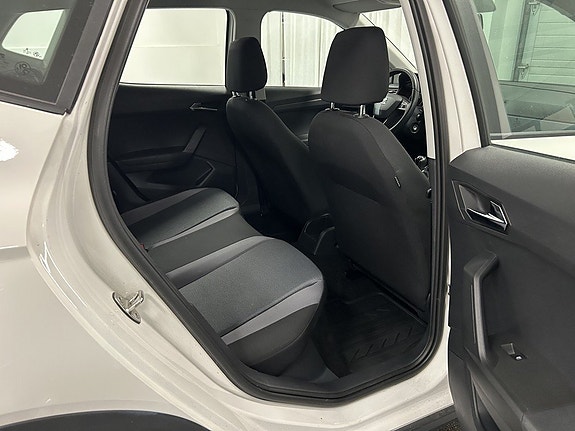 Seat Arona 10 of 22