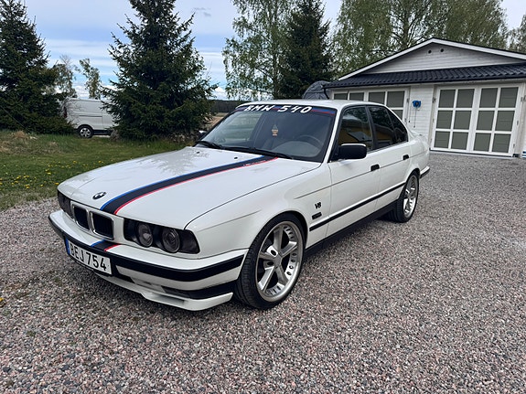 BMW 540i 2 of 5