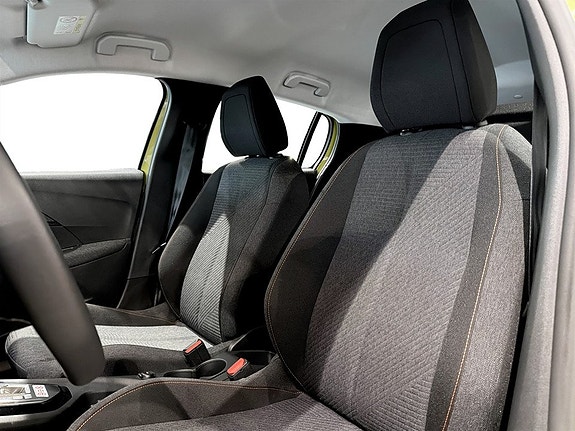 Peugeot 208 7 of 15