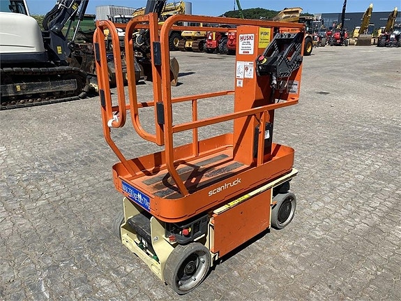 JLG 1230ES 4 of 5