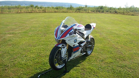BMW S1000RR 2 of 5
