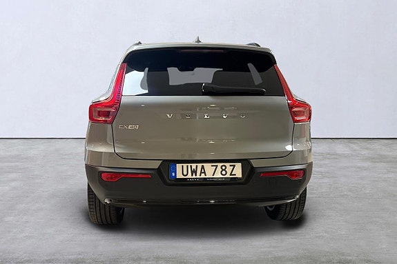 Volvo EX40 5 of 14