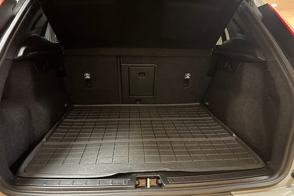 Volvo EX40 13 of 14