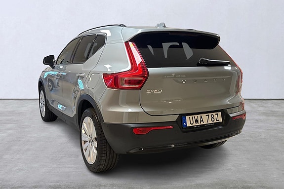 Volvo EX40 4 of 14