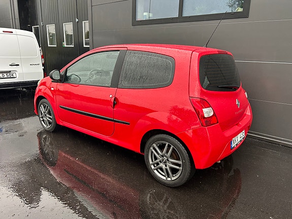 Renault Twingo 2 of 5