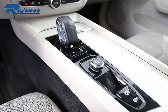 Volvo XC60 23 of 25