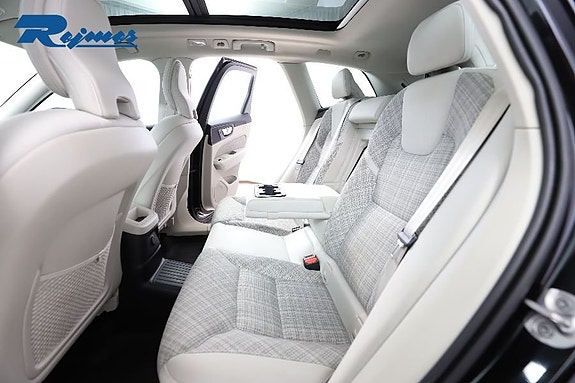 Volvo XC60 9 of 25