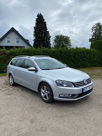Volkswagen Passat 2 of 5