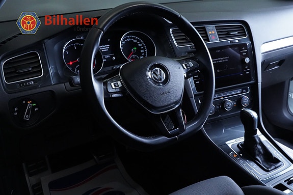 Volkswagen Golf Alltrack 3 of 12