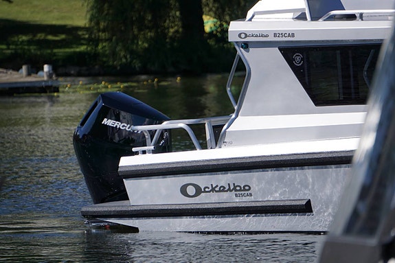 Ockelbo B25CAB, Mercury 350 hk V10 V10 11 of 11