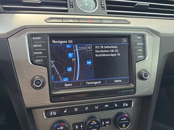 Volkswagen Passat 20 of 26