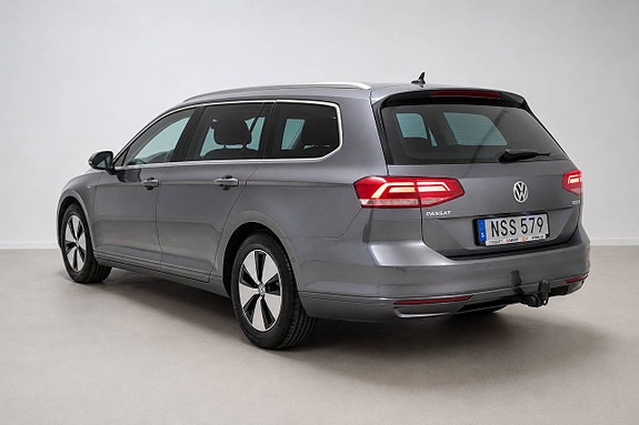 Volkswagen Passat 5 of 26