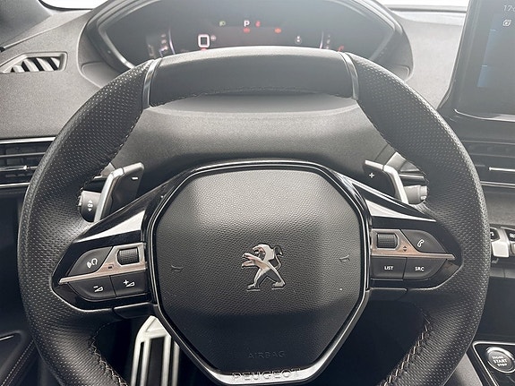 Peugeot 5008 10 of 18