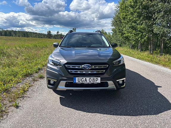 Subaru Outback 2 of 5