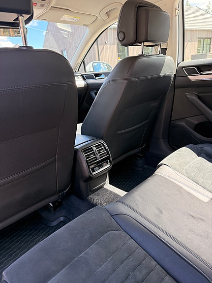 Volkswagen Passat 8 of 19