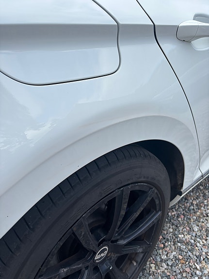 Volkswagen Passat 18 of 19