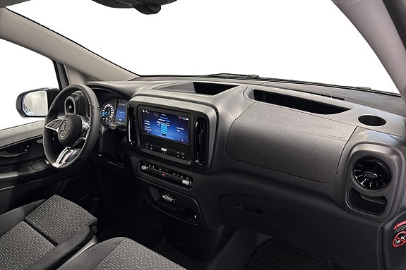 Mercedes-Benz eVito Tourer 15 of 17