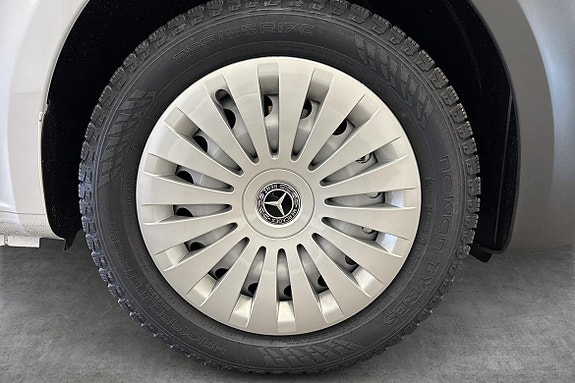 Mercedes-Benz eVito Tourer 17 of 17