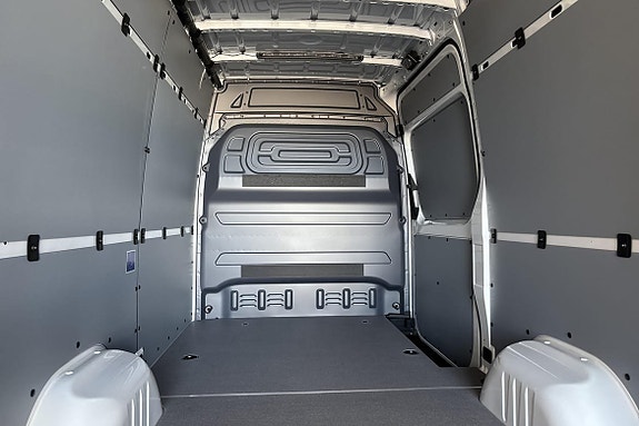 Mercedes-Benz eSprinter 312 8 of 15