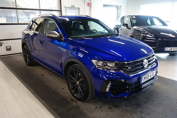 Volkswagen T-Roc 4 of 5