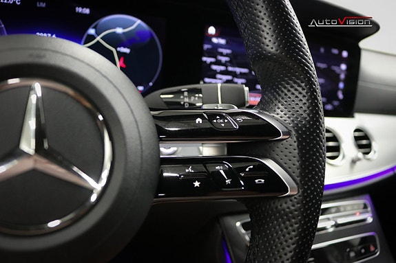 Mercedes-Benz E220 21 of 30