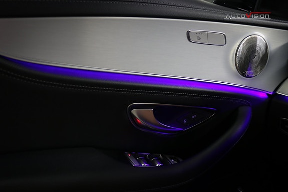 Mercedes-Benz E220 18 of 30