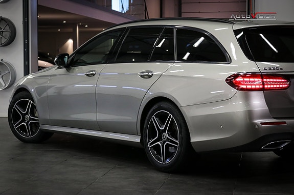Mercedes-Benz E220 5 of 5