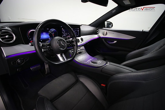Mercedes-Benz E220 11 of 30