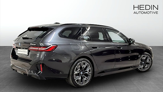 BMW 530e 2 of 5