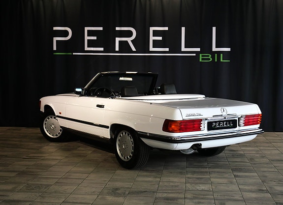 Mercedes-Benz 300 SL 4 of 5