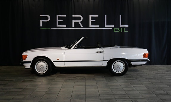 Mercedes-Benz 300 SL 3 of 5