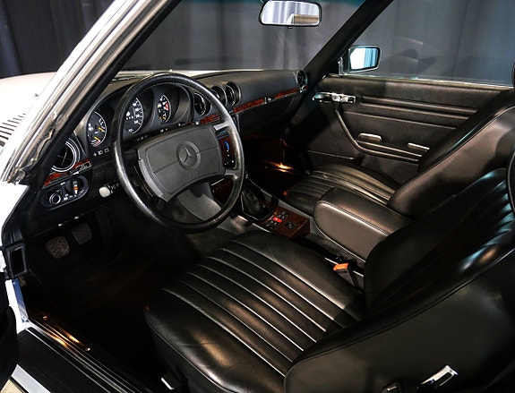 Mercedes-Benz 300 SL 9 of 19