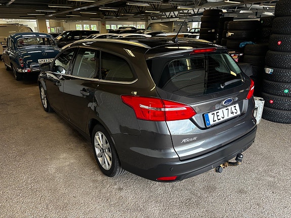 Ford Focus 4 of 5