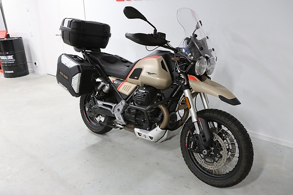Moto Guzzi V 85 TT Travel 3 of 5