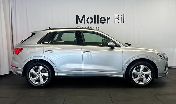 Audi Q3 2 of 12