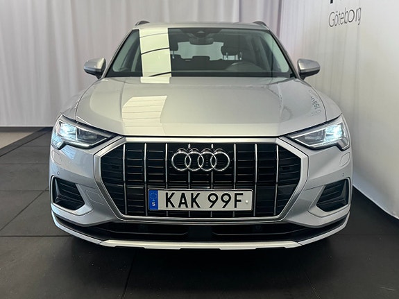 Audi Q3 3 of 12