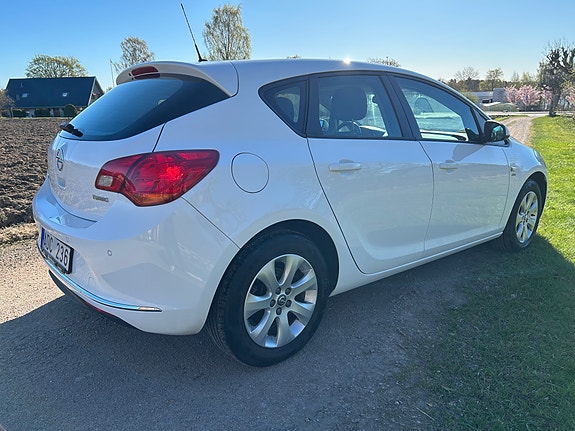 Opel Astra 3 of 5