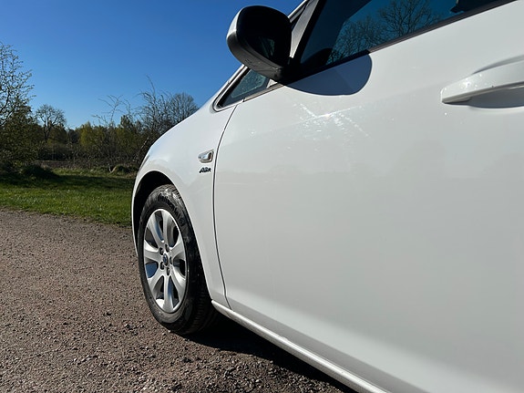 Opel Astra 4 of 5