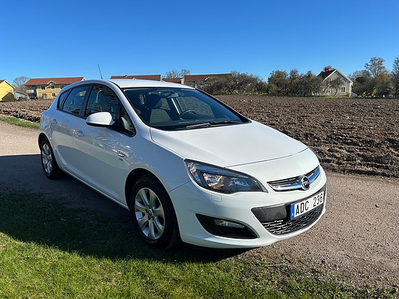 Opel Astra 2 of 5