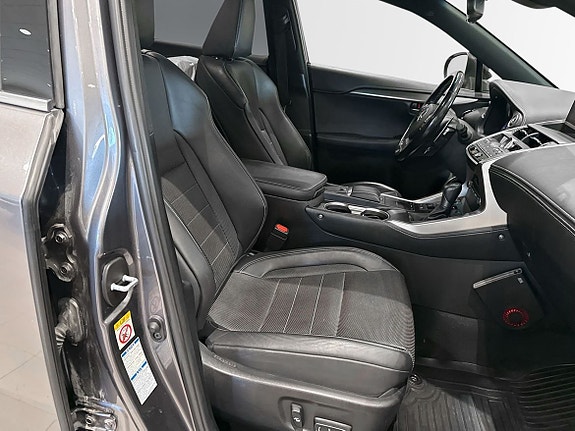 Lexus NX300h 6 of 10
