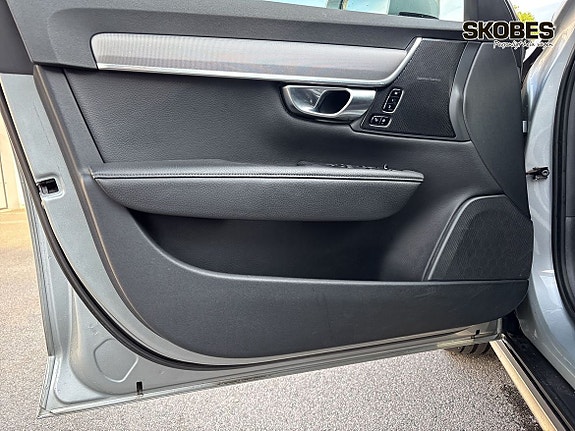 Volvo V90 Cross Country 15 of 23