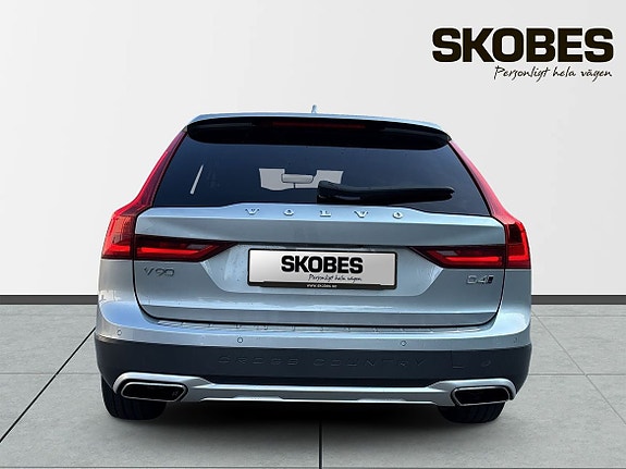 Volvo V90 Cross Country 6 of 23