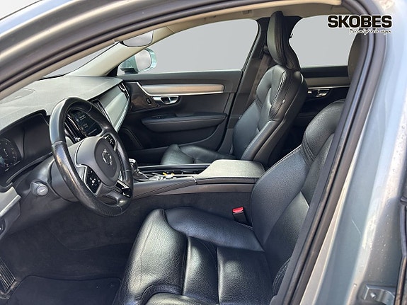Volvo V90 Cross Country 8 of 23