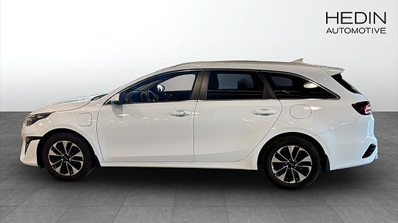 Kia Ceed 2 of 5