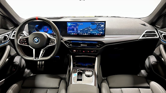 BMW i4 4 of 5