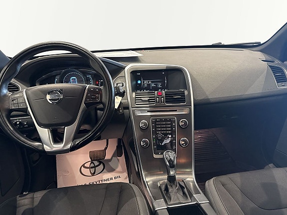 Volvo XC60 4 of 10