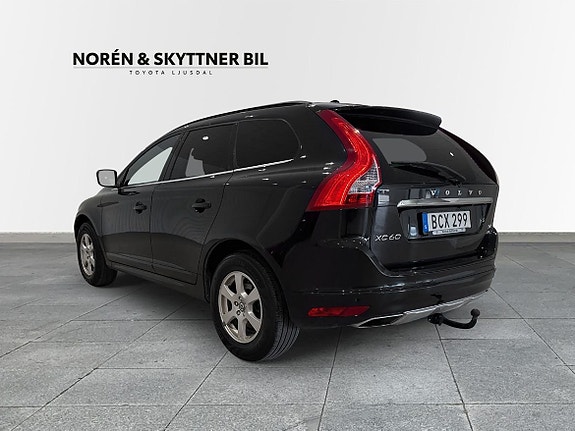 Volvo XC60 6 of 10
